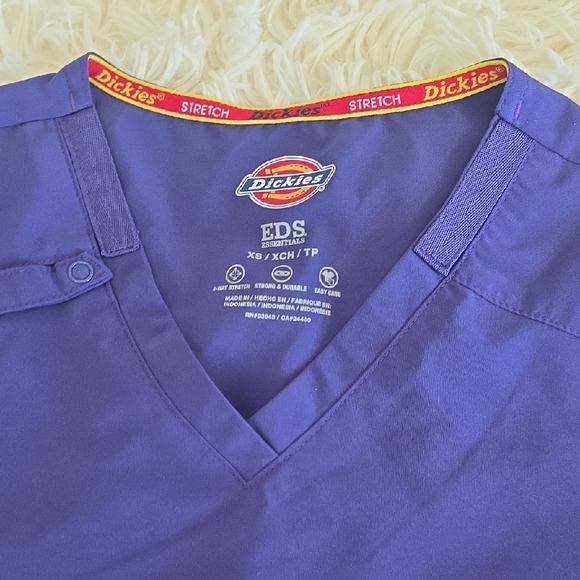 Dickies Women's V-Neck Scrub Top XS- Puple & Marilyn Scrub Pants XS -Purple - Picture 6 of 12